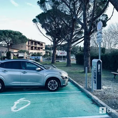 Vue Piscines Parking Les Coraux Agay Lejlighed *
