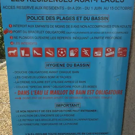 Vue Piscines Parking Les Coraux Agay *